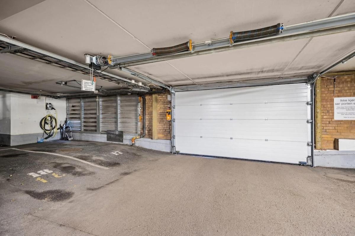Modern 3 Bedroom - 4 Minute Walk From Metro - Floor Baclony View Apartment Oslo